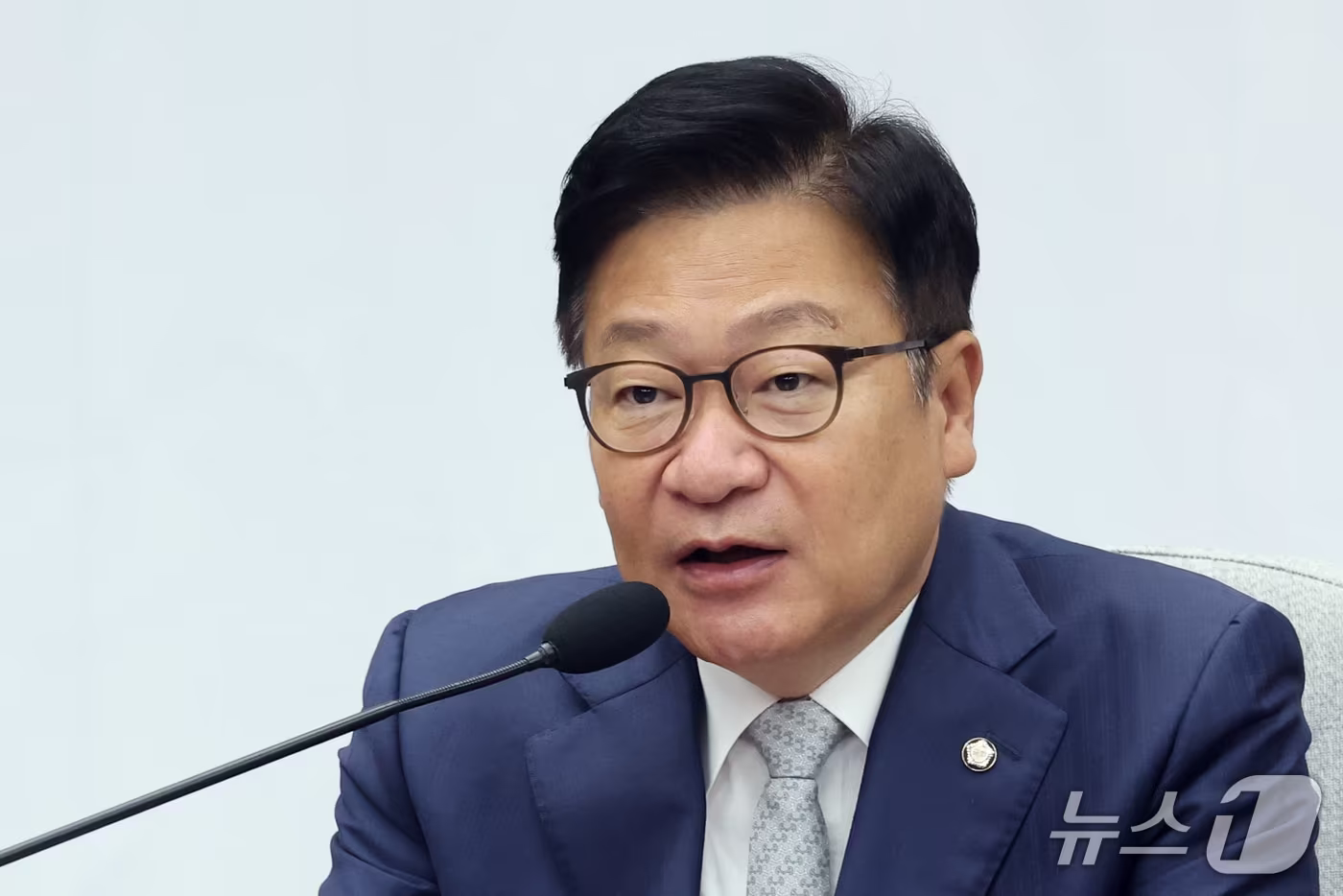 본문 이미지 - 정점식 국민의힘 원내대표가 23일 오전 서울 여의도 국회에서 열린 국정감사대책회의에서 발언을 하고 있다. 2026.10.23 ⓒ 뉴스1 황기선 기자