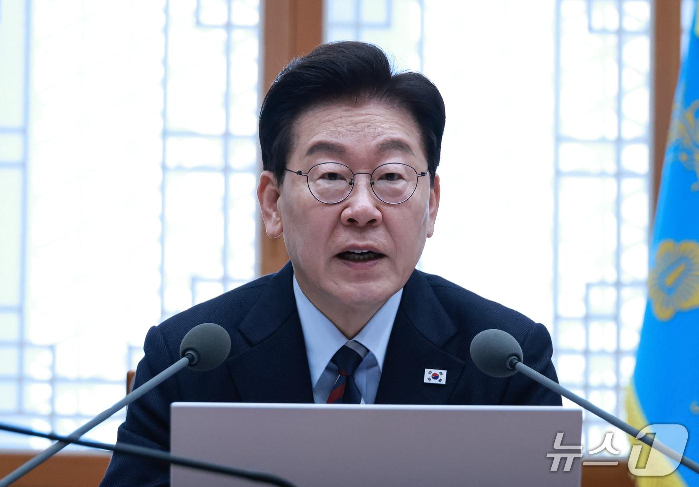 본문 이미지 - 이재명 대통령이 23일 청와대에서 열린 초안전사회 범정부 대응 회의에서 발언을 하고 있다. (청와대통신사진기자단) 2026.10.23 ⓒ 뉴스1 이재명 기자