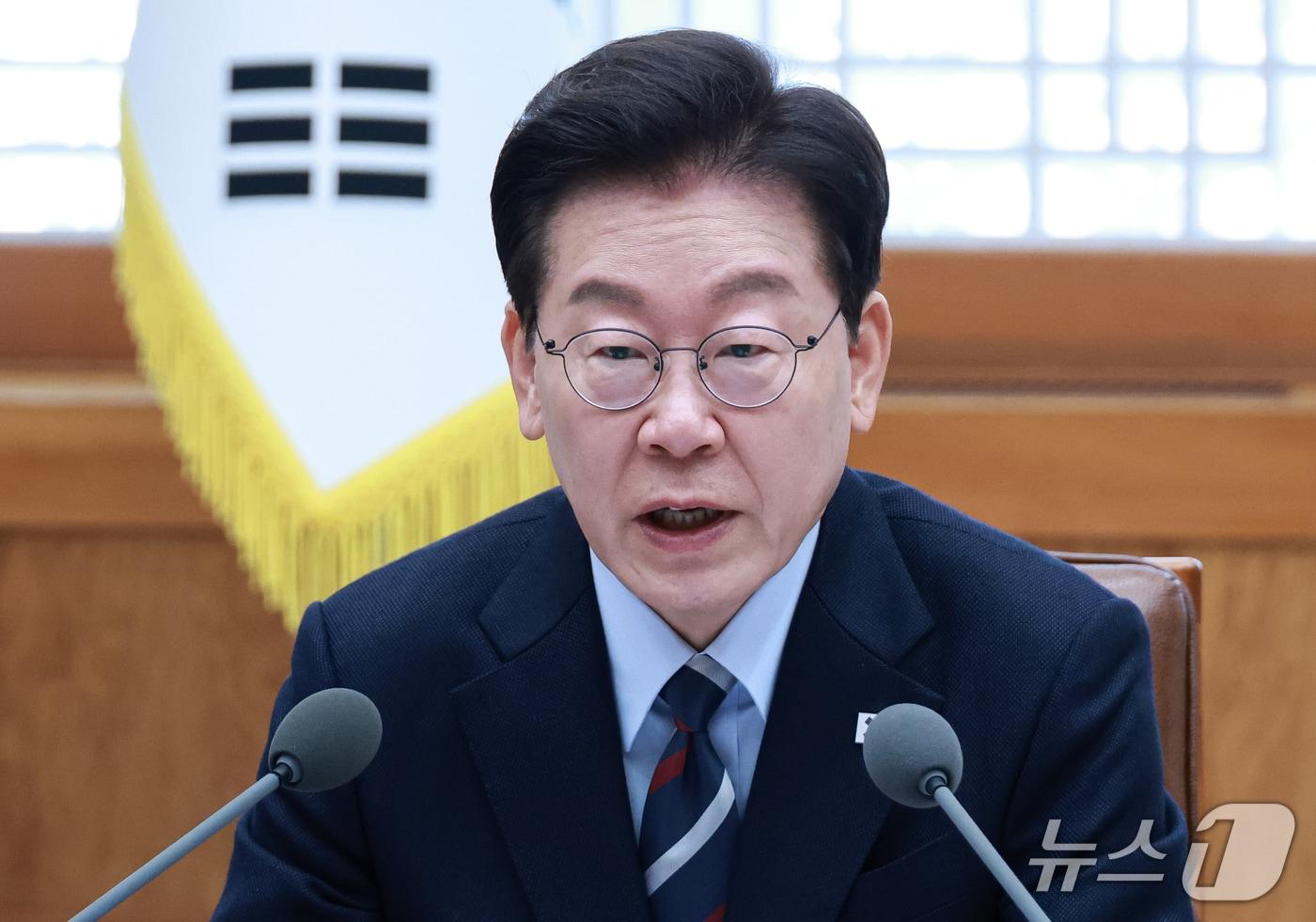 본문 이미지 - 이재명 대통령이 23일 청와대에서 열린 초안전사회 범정부 대응 회의에서 발언을 하고 있다. (청와대통신사진기자단) 2026.10.23 ⓒ 뉴스1 이재명 기자