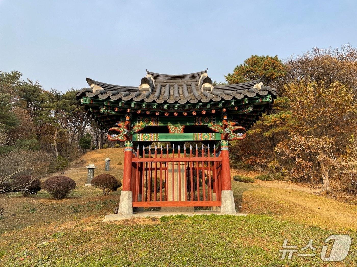 본문 이미지 - 경기 고양시 원흥동에 위치한 '이정화 신도비각'. (고양시 제공, 재판매 및 DB금지)