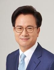 본문 이미지 - 제12회 일차의료학술상 수상자 김영식 원장. (한독 제공)