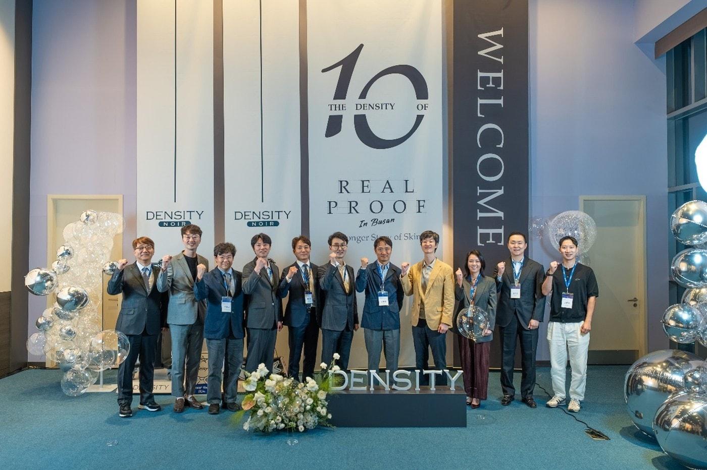 본문 이미지 - 제이시스메디칼 강동환 의장과 DENSITY Real Proof in Busan 행사의 연자로 참여한 10인. (제이시스메디칼 제공)