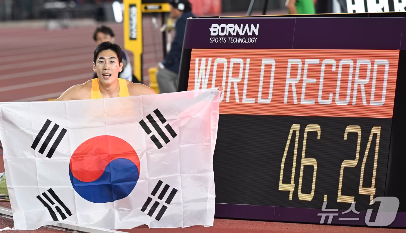 본문 이미지 - 2026 아이치·나고야 아시안패러게임 남자 육상 400m T-13에서 세계 신기록을 세운 장민호.  ⓒ 뉴스1 사진공동취재단