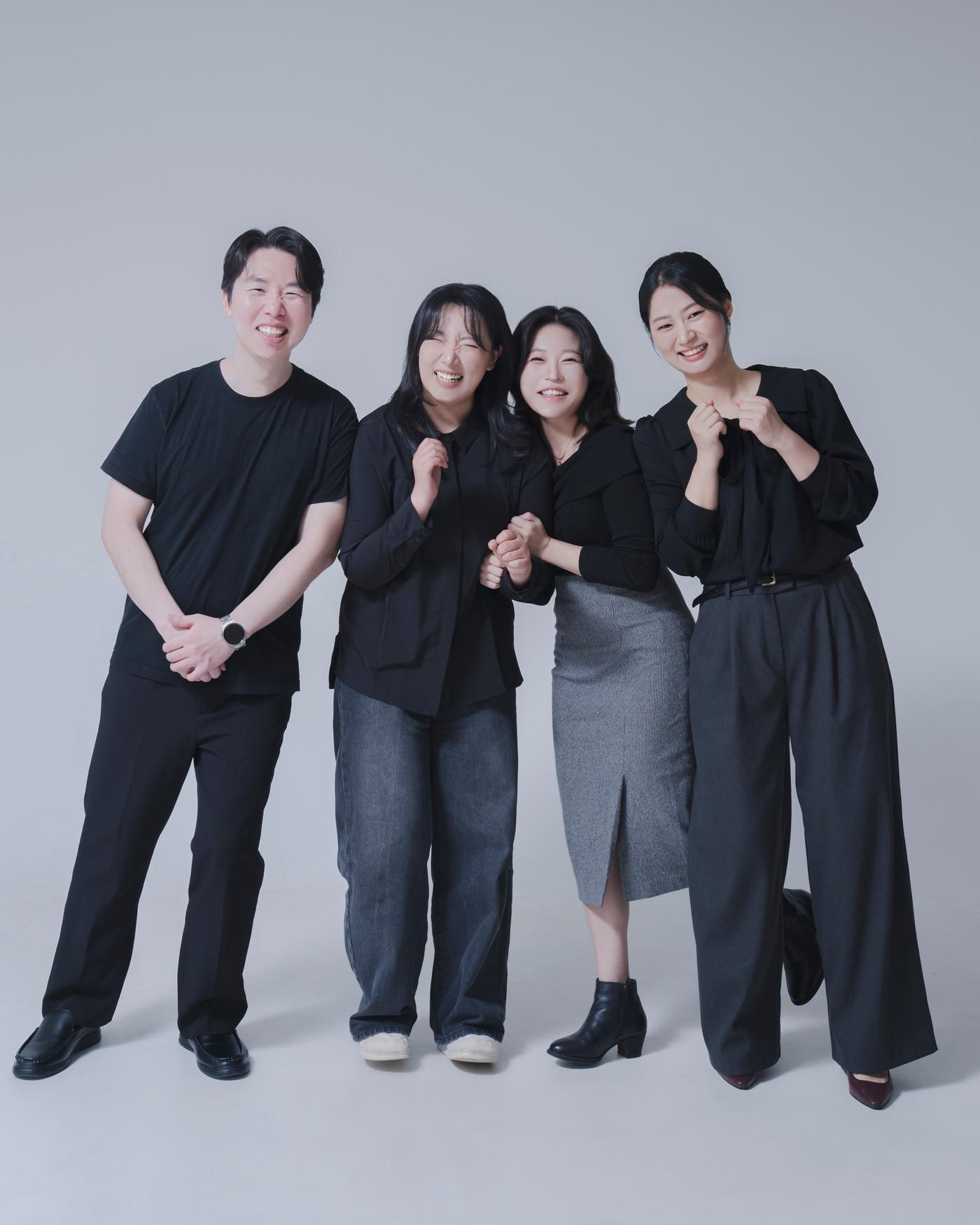 본문 이미지 - 작가 그룹 사진. 왼쪽부터 조남수, 강예진, 장혜린, 김태희(국립극장 제공. 재판매 및 DB 금지)