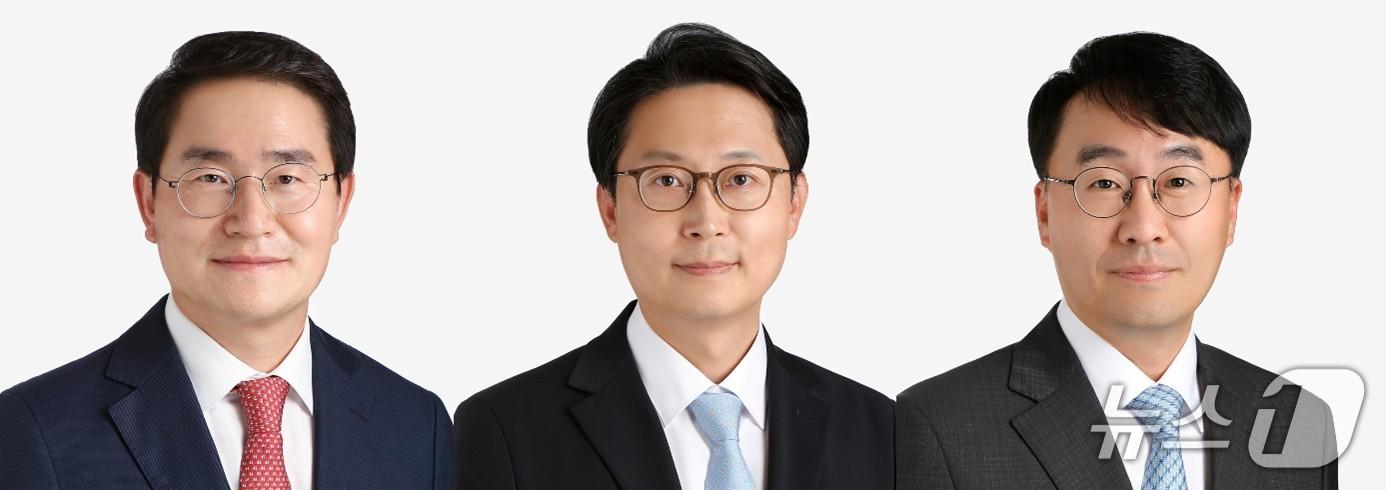 본문 이미지 - 왼쪽부터 법무법인 화우 이명수 대표변호사, 강영호·시진국 경영전담변호사. (화우 제공)