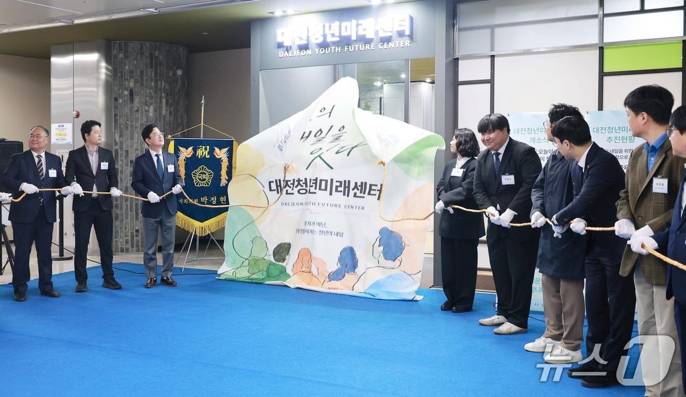 본문 이미지 - 개소식에 허태정 대전시장과 박은희 시의회 복지환경위원장 등이 참석했다. (시 제공) / 뉴스1