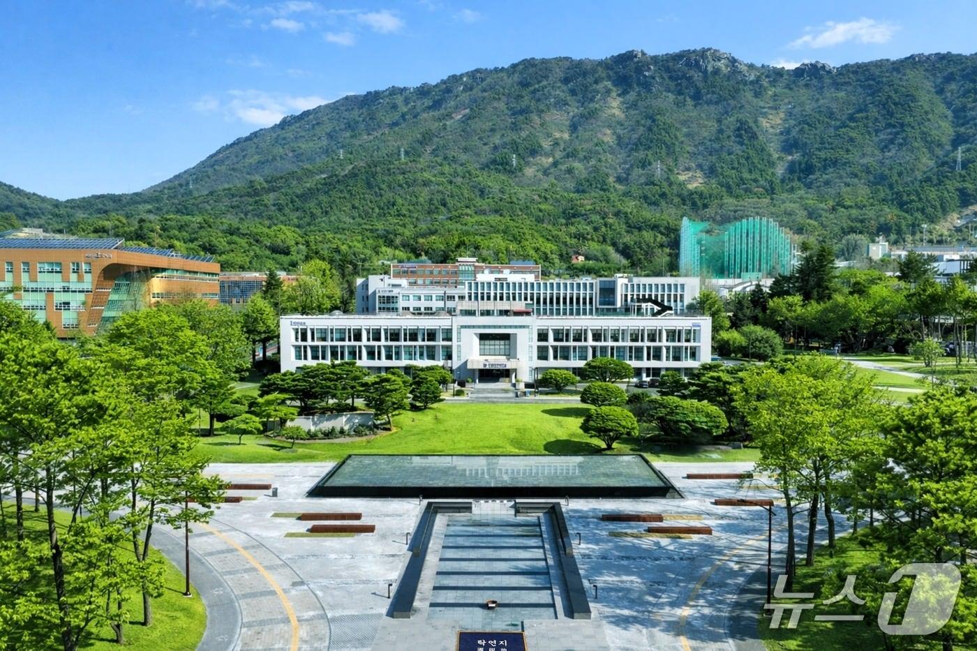 본문 이미지 - 국립창원대 대학본부 전경(창원대 제공. 재판매 및 DB 금지)