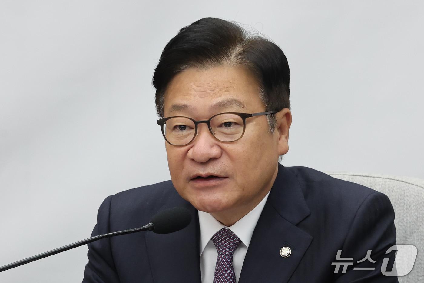 본문 이미지 - 정점식 국민의힘 원내대표가 27일 오전 서울 여의도 국회에서 열린 국정감사대책회의에서 발언을 하고 있다. 2026.10.27 ⓒ 뉴스1 황기선 기자