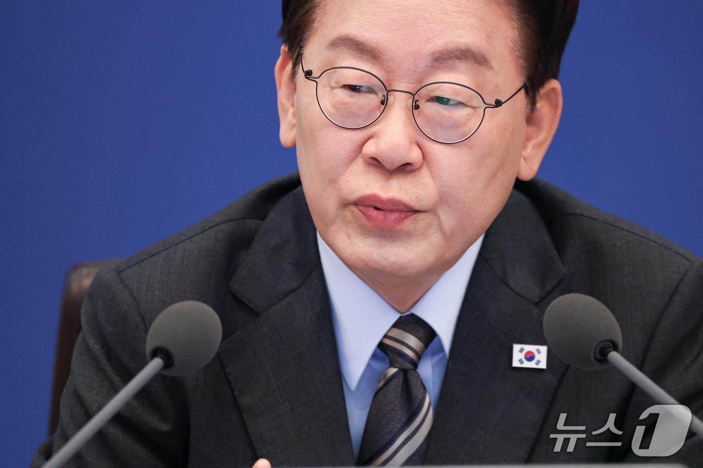 본문 이미지 - 이재명 대통령이 27일 청와대에서 열린 국무회의에서 발언을 하고 있다. (청와대통신사진기자단) 2026.10.27 ⓒ 뉴스1 이재명 기자