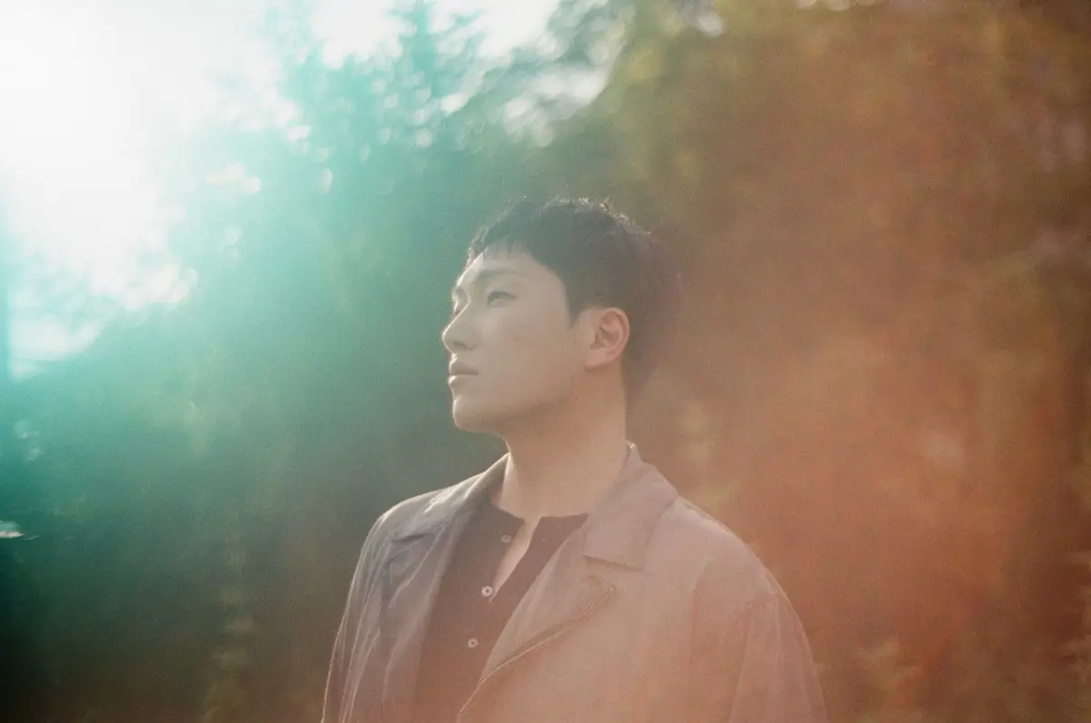본문 이미지 - 가수 김필 / 사진제공=웨이크원