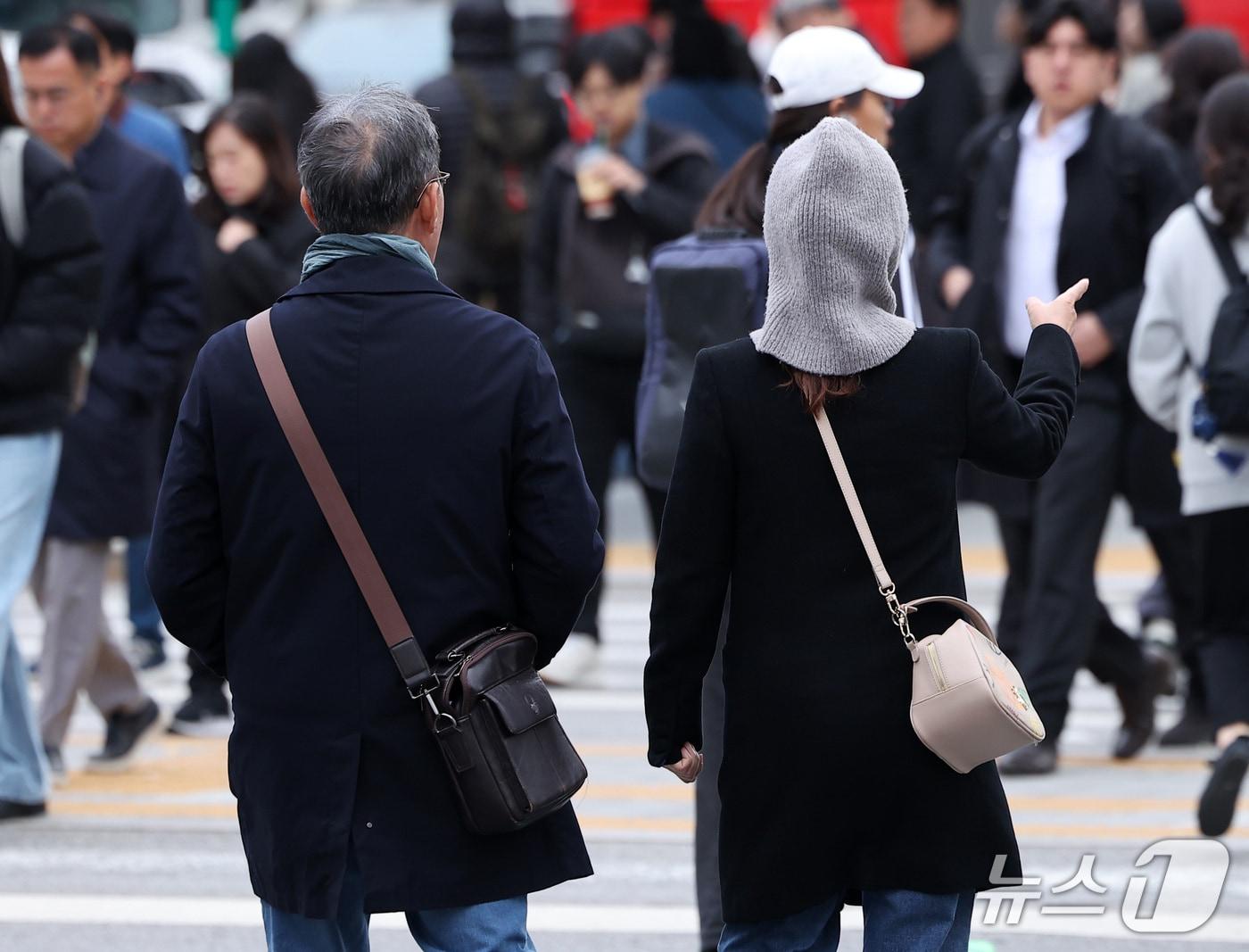 본문 이미지 - 출근하는 서울 시민.ⓒ 뉴스1 김성진 기자