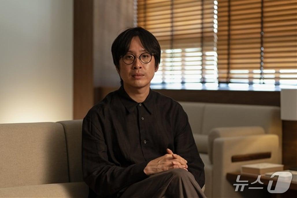 본문 이미지 - '올해의 작가상 2026' 최종 수상자 홍진훤 작가 (국립현대미술관 제공. 재판매 및 DB 금지) 2026.10.29/뉴스1