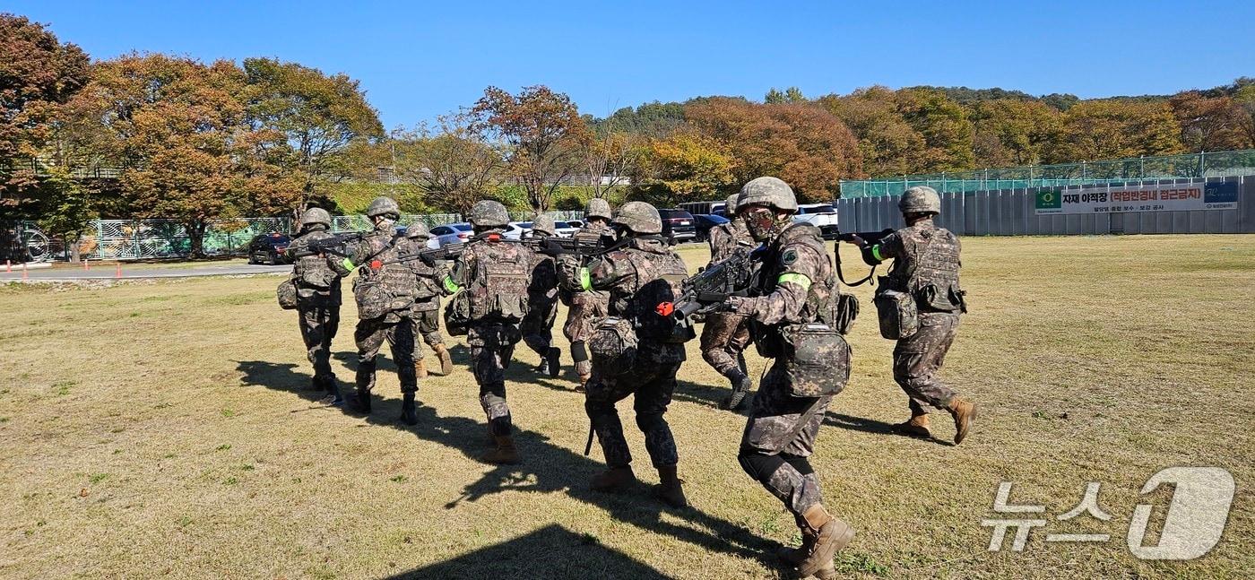 본문 이미지 - 드론 침입 대응 합동훈련.(한국수력원자력 한강수력본부 제공 제공. 재판매 및 DB 금지)/뉴스1