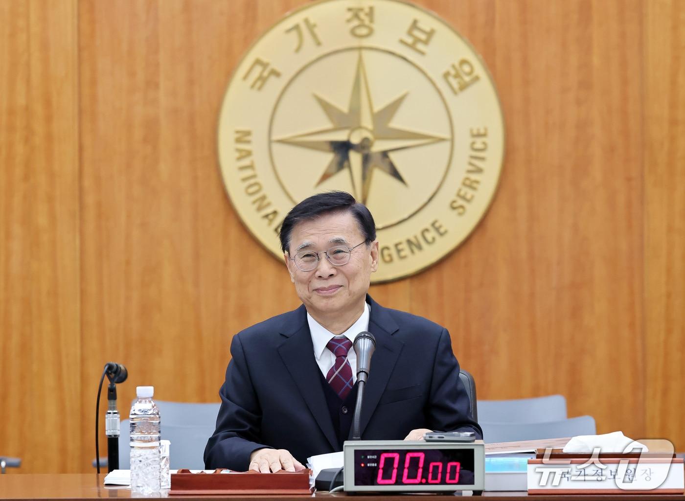 본문 이미지 - 이종석 국가정보원장이 29일 서울 국가정보원 청사에서 열린 국회 정보위원회 국가정보원에 대한 국정감사에 출석했다. 2026.10.29 ⓒ 뉴스1 국회사진기자단