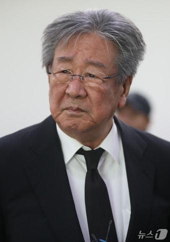 본문 이미지 - 배우 최불암이 지난 29일 별세했다. 향년 87세. 장례는 초록우산 어린이재단장으로 거행된다. 황영기 초록우산 회장이 장례위원장을 맡고, 이수성·이낙연 전 국무총리 등이 장례위원으로 참여할 예정이다. (뉴스1 DB) 2026.10.30 ⓒ 뉴스1