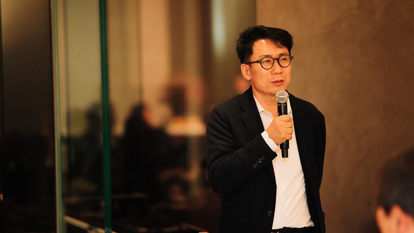 본문 이미지 - 이병기 SK하이닉스 양산총괄(CPO)가 파트너스데이에서 한일 반도체 생태계의 협력 확대를 강조하고 있다.(SK하이닉스 제공)/뉴스1