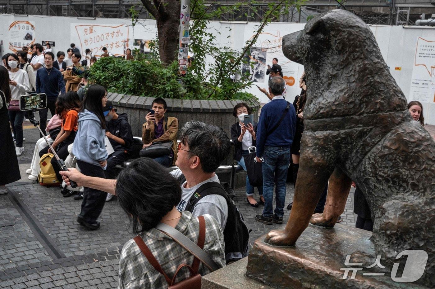 본문 이미지 - 일본 도쿄 시부야의 명소인 하치코 동상 ⓒ AFP=뉴스1