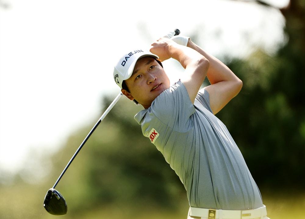 본문 이미지 - KPGA 투어 왕정훈이 4일 경기 여주시 페럼클럽에서 열린 KPGA 투어 현대해상 최경주 인비테이셔널 최종 4라운드 2번홀에서 티샷을 하고 있다. (KPGA 제공. 재판매 및 DB 금지)