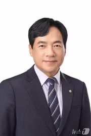 본문 이미지 - 이성윤 더불어민주당 국회의원(전주을).(이성윤 의원실 제공. 재판매 및 DB 금지)/뉴스1