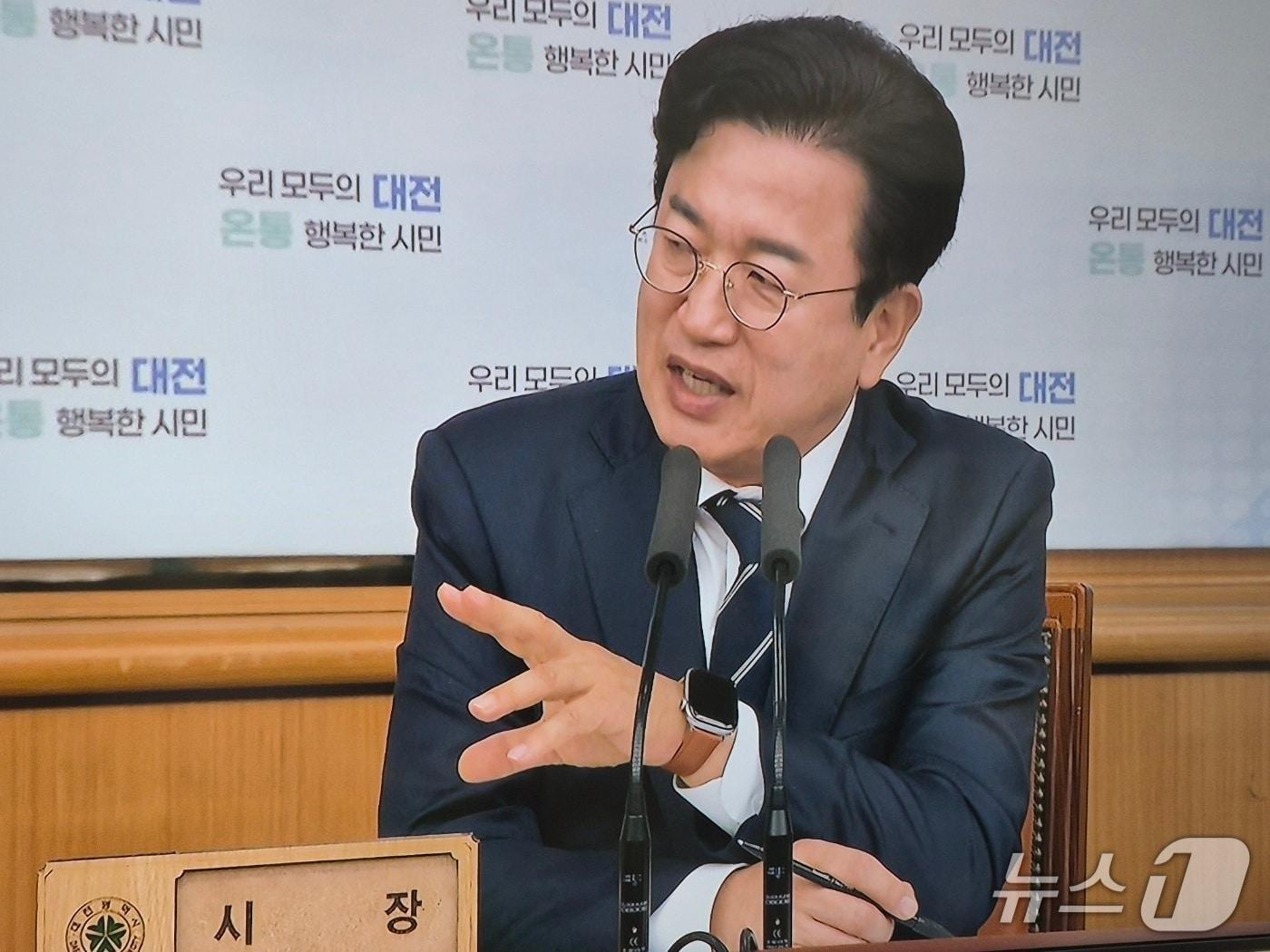본문 이미지 - 허태정 대전시장이 6일 확대간부회의를 주재하고 있다. (박종명 기자) / 뉴스1