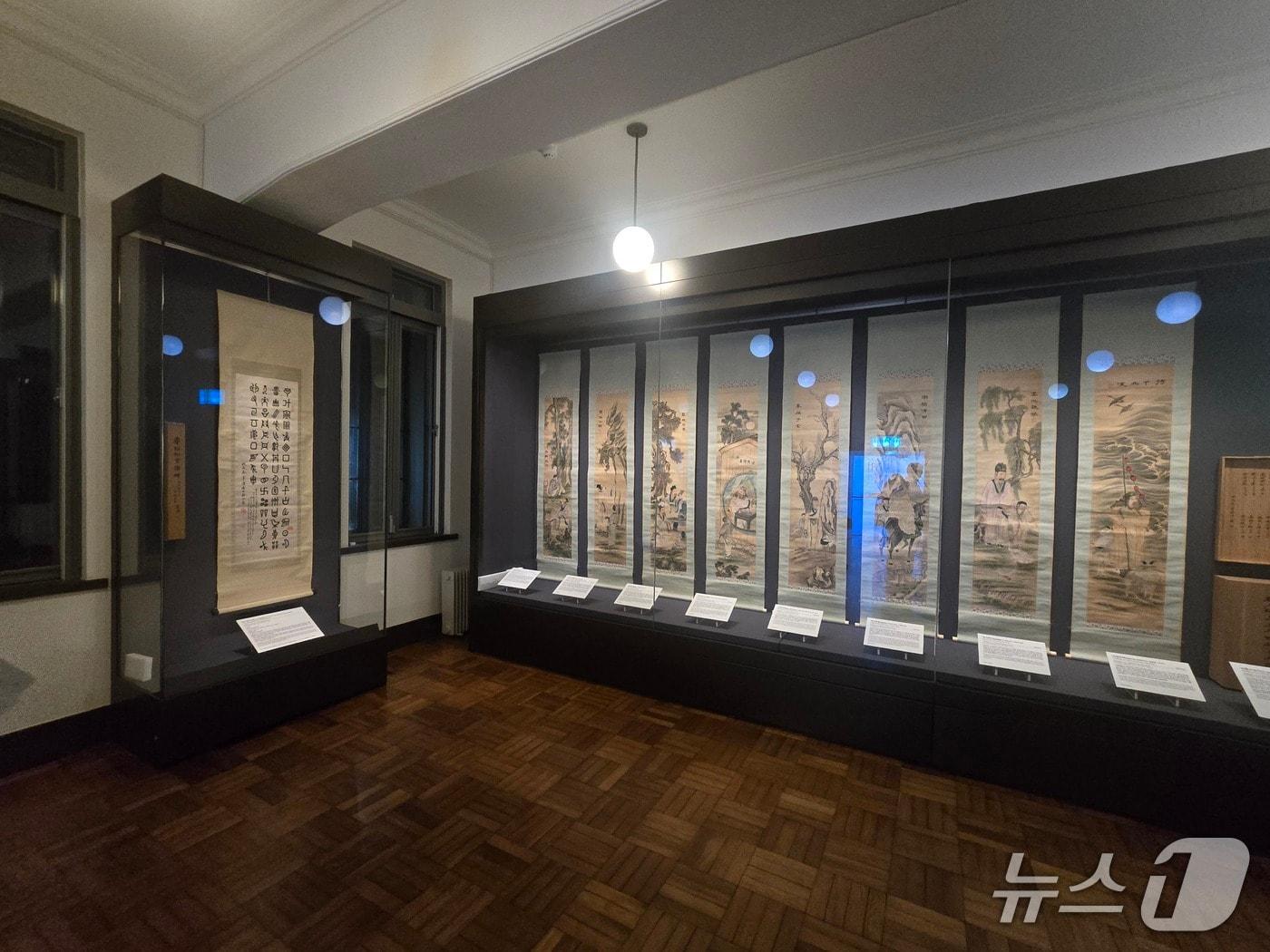 본문 이미지 - '상서, 컬렉션을 읽다' 展 전시 전경. 2026.10.06. ⓒ 뉴스1 김정한 기자