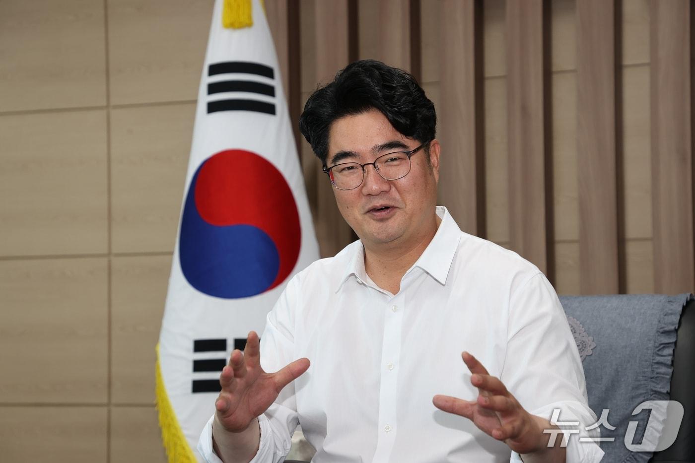 본문 이미지 - 안재민 경북 상주시장은 10일 신청사 갈등 해소와 농특산물 판로 확대를 중심으로 시정 변화를 추진하겠다고 밝혔다.(상주시청 제공. 재판매 및 DB 금지) /뉴스1