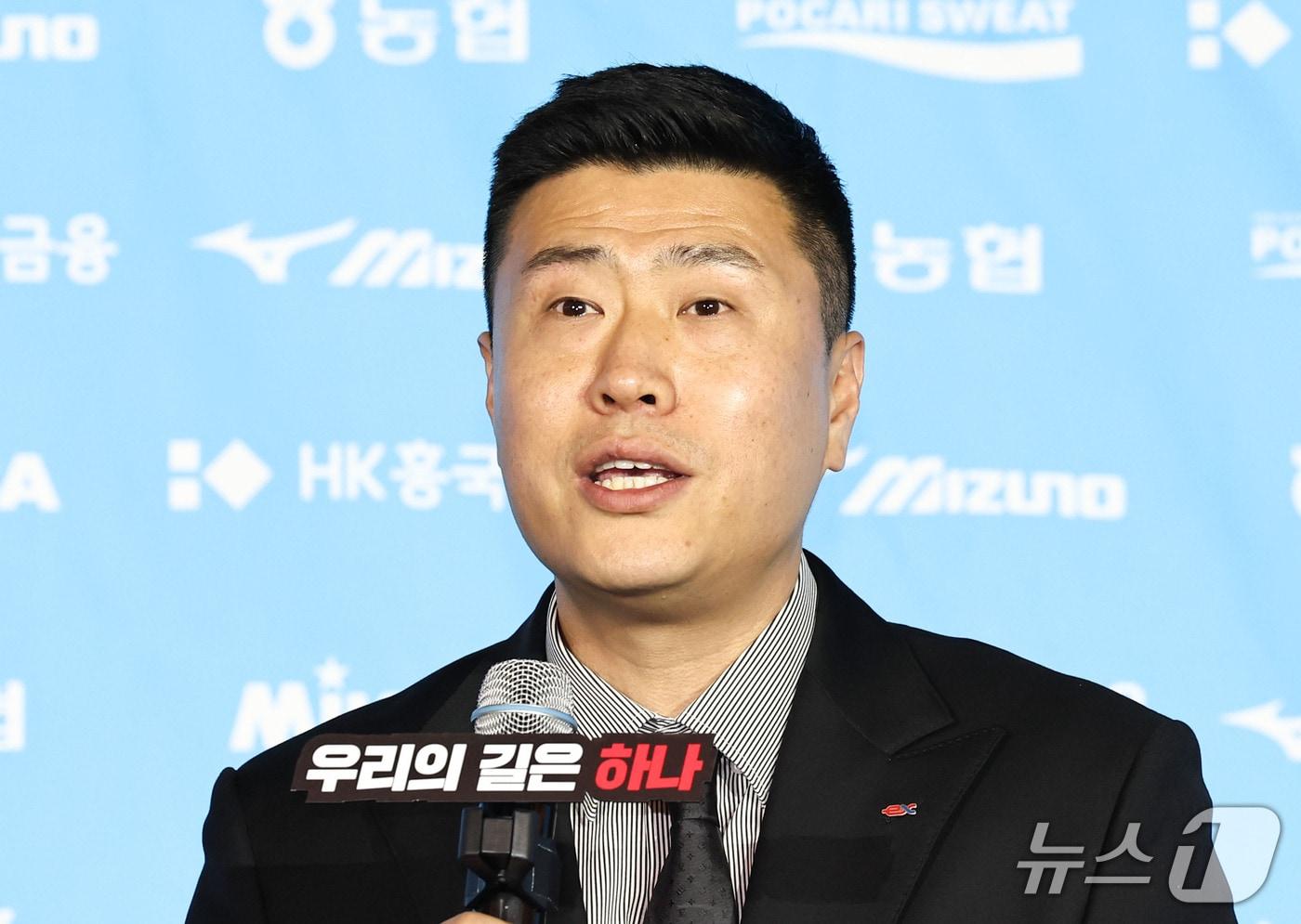 본문 이미지 - 김영래 한국도로공사 신임 감독.  ⓒ 뉴스1 이종수 기자