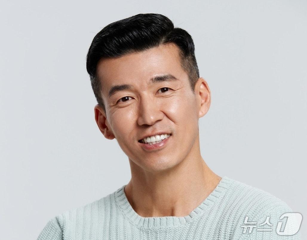 본문 이미지 - 가수 션 (상생과평화 제공. 재판매 및 DB 금지) 2026.10.8/뉴스1