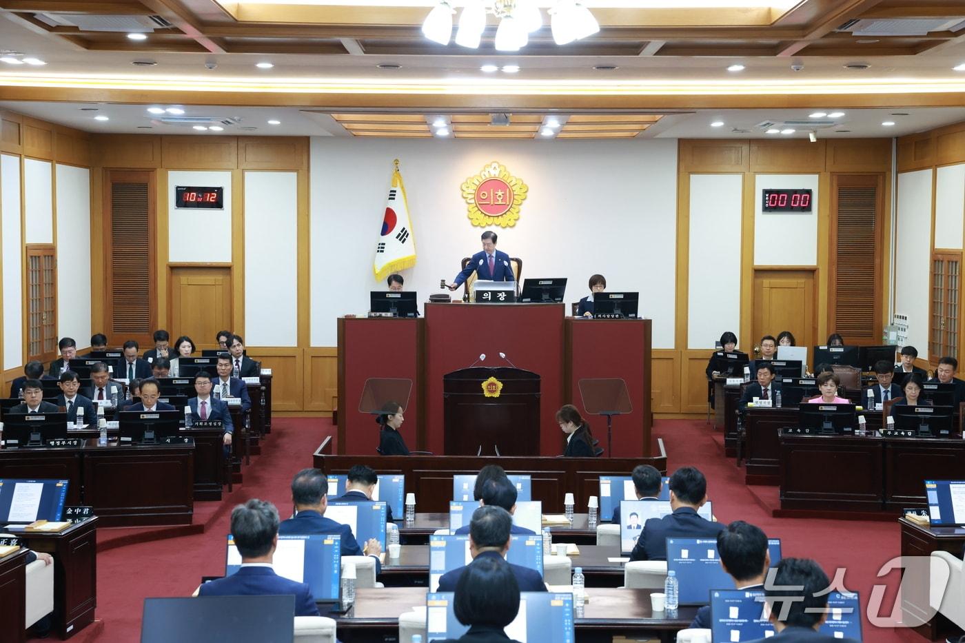 본문 이미지 - 대구시의회가 8일 제329회 임시회를 개회했다. 사진은 본회의장 모습.(대구시의회 제공, 재판매 및 DB 금지)