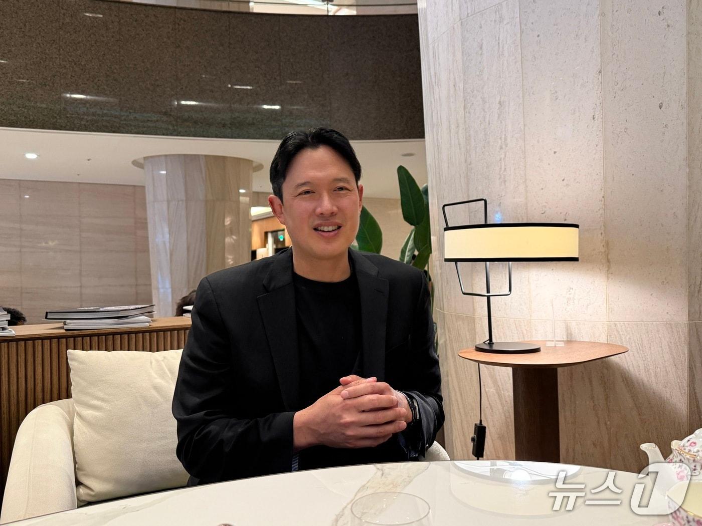 본문 이미지 - 에이버리 칭 앱토스랩스 최고경영자(CEO)가 1일 서울 광진구 그랜드 워커힐 서울에서 뉴스1과 인터뷰하고 있다. 사진=황지현 기자. 2026.10.01