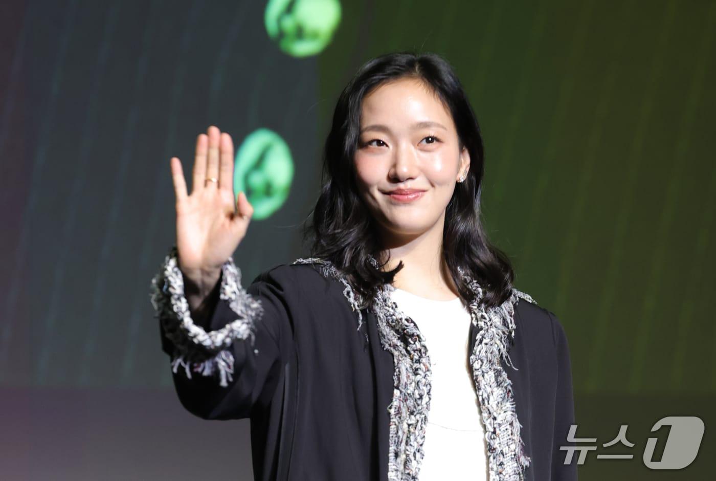 본문 이미지 - 배우 김고은이 8일 부산 해운대구 신세계백화점 센텀시티 문화홀에서 열린 액터스 하우스 행사에 참석해 포즈를 취하고 있다. 2026.10.8 ⓒ 뉴스1 권현진 기자