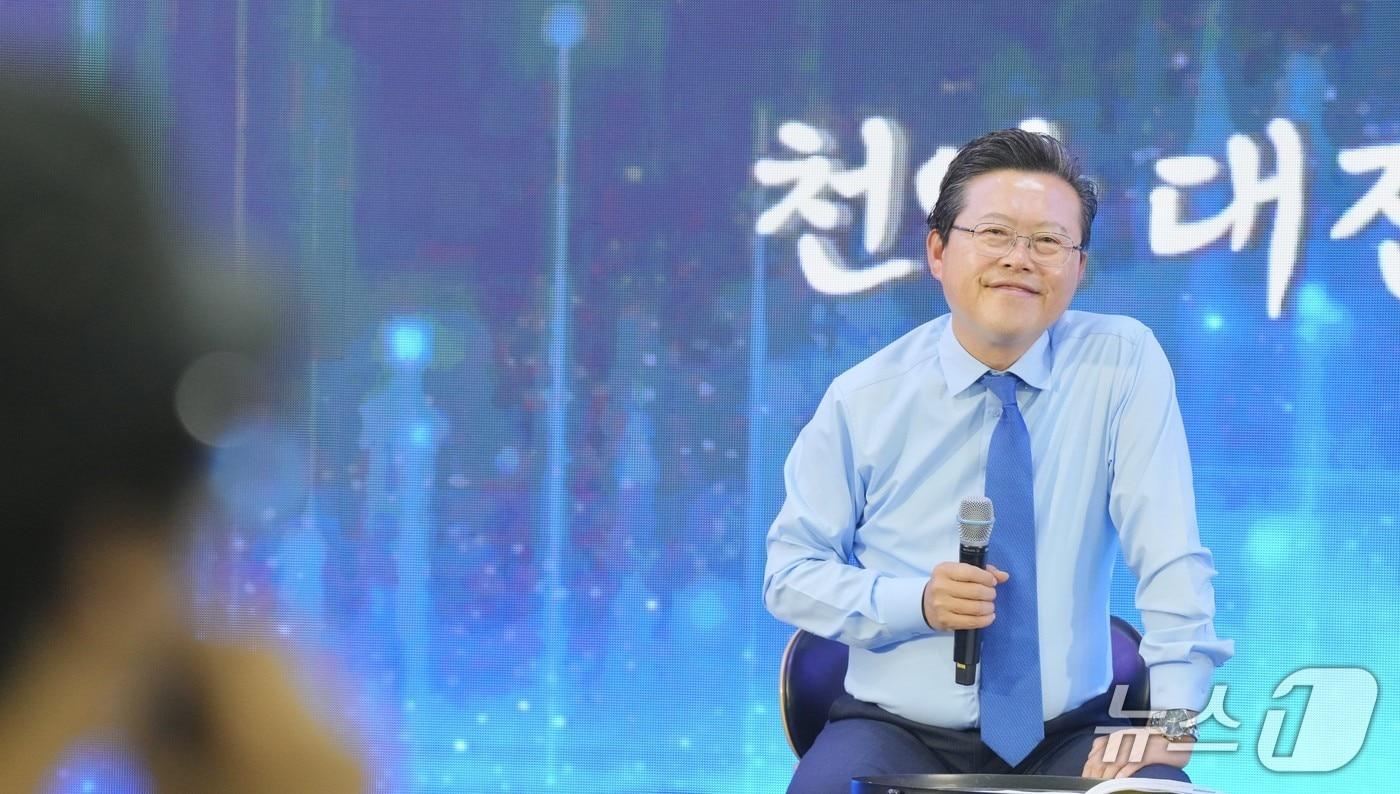 본문 이미지 - 장기수 천안시장.(천안시청 제공. 재판매 및 DB 금지)