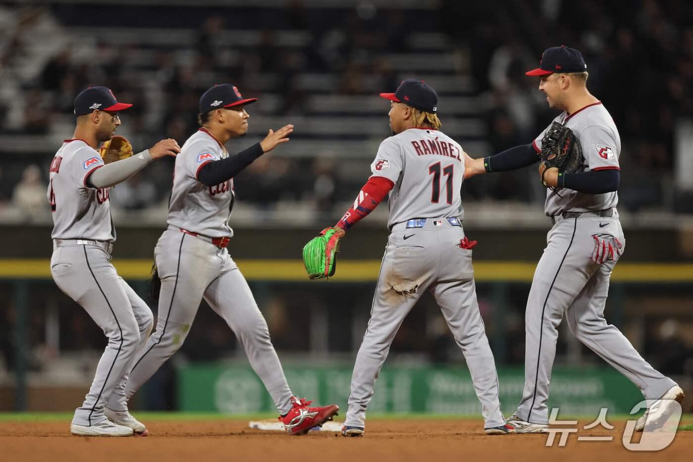 본문 이미지 - 클리블랜드 가디언스가 ALDS 2패 뒤 2연승을 거뒀다. ⓒ AFP=뉴스1