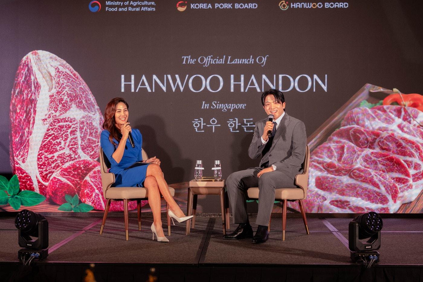 본문 이미지 - 안성재 셰프가 토크 세션을 통해 한돈의 맛과 품질, 글로벌 미식 시장에서의 경쟁력을 현장 경험을 바탕으로 풀어내고 있다.(한돈자조금관리위원회 제공)