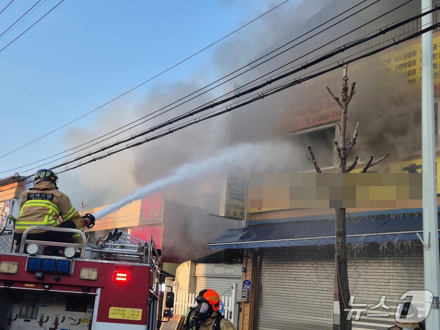 본문 이미지 - 화재 현장.(독자 제공. 재판매 및 DB금지)/뉴스1