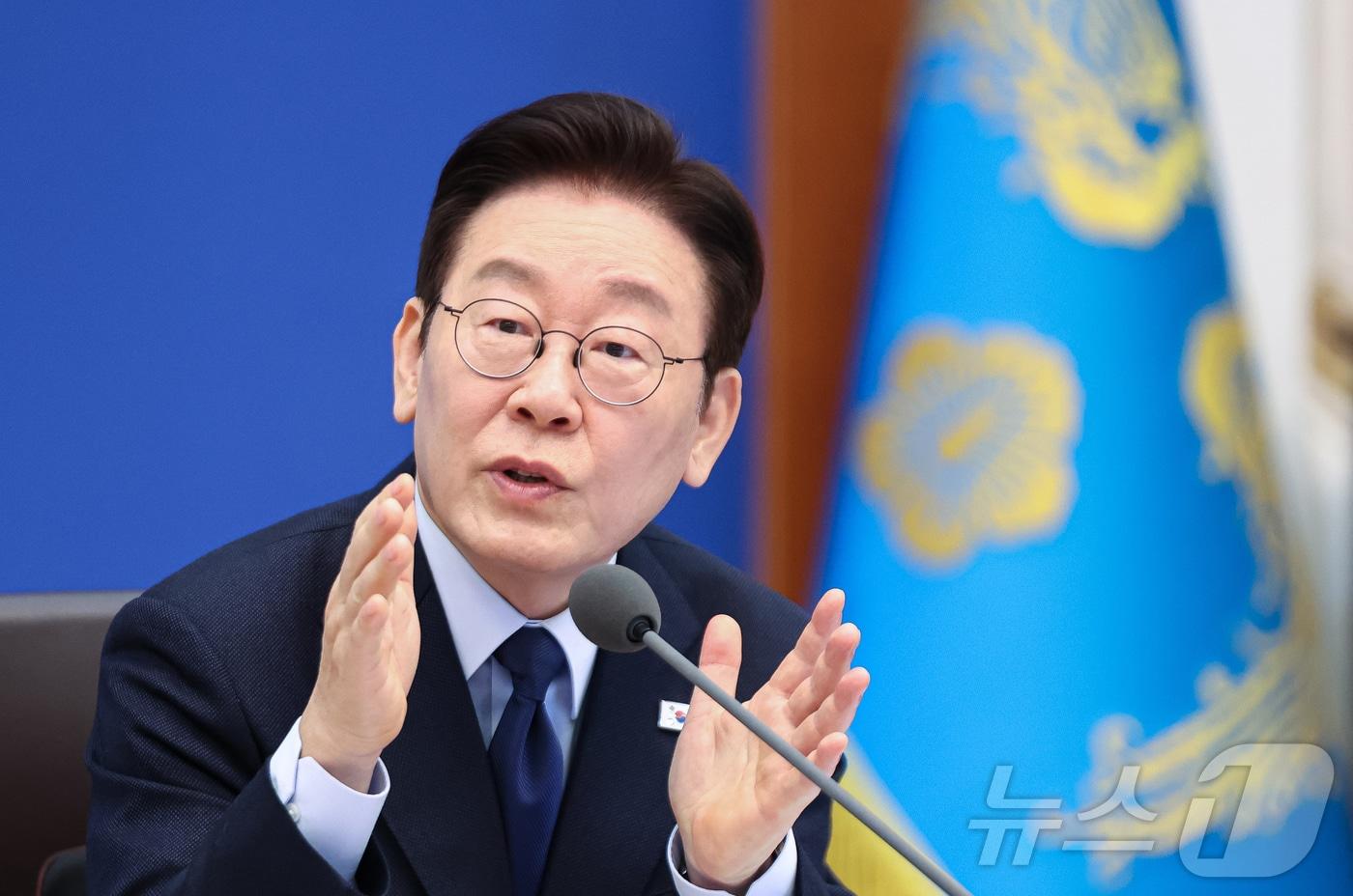 본문 이미지 - 이재명 대통령이 10일 청와대에서 열린 국무회의에서 발언을 하고 있다. 2026.2.10 ⓒ 뉴스1 허경 기자