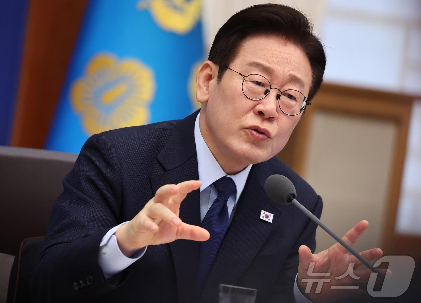 본문 이미지 - 이재명 대통령이 10일 청와대에서 열린 국무회의에서 발언을 하고 있다. 2026.2.10 ⓒ 뉴스1 허경 기자