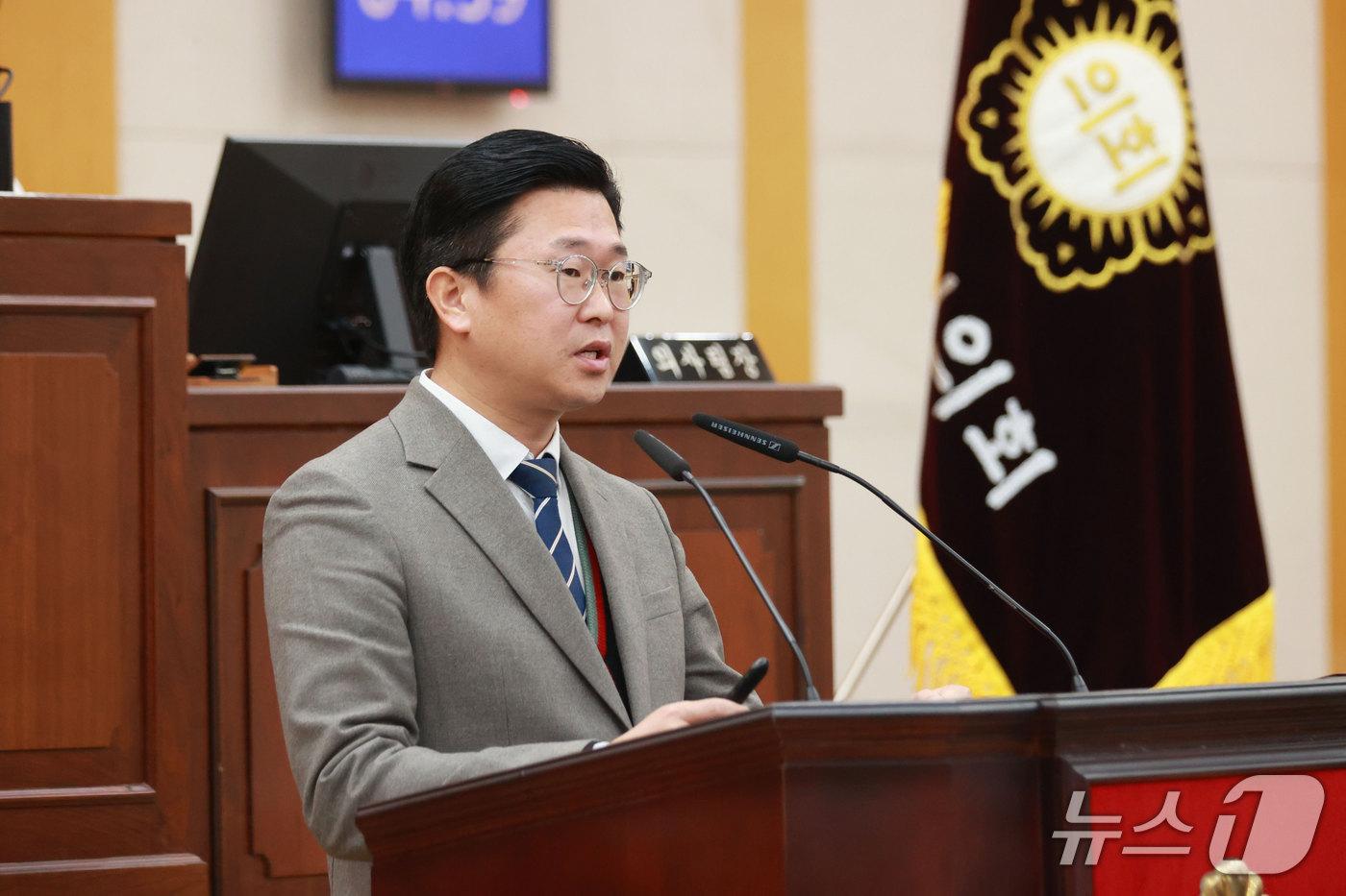 본문 이미지 - 곽명환 충주시의회 의원.(충주시의회 제공. 재판매 및 DB금지)/뉴스1