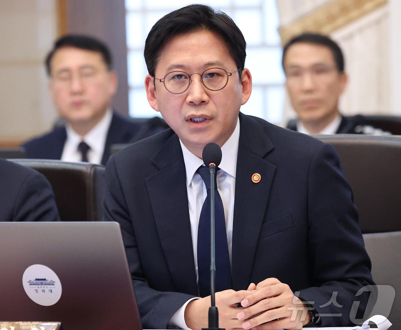 본문 이미지 - 배경훈 부총리 겸 과학기술정보통신부 장관이 10일 청와대에서 열린 국무회의에서 발언을 하고 있다. 2026.2.10 ⓒ 뉴스1 허경 기자