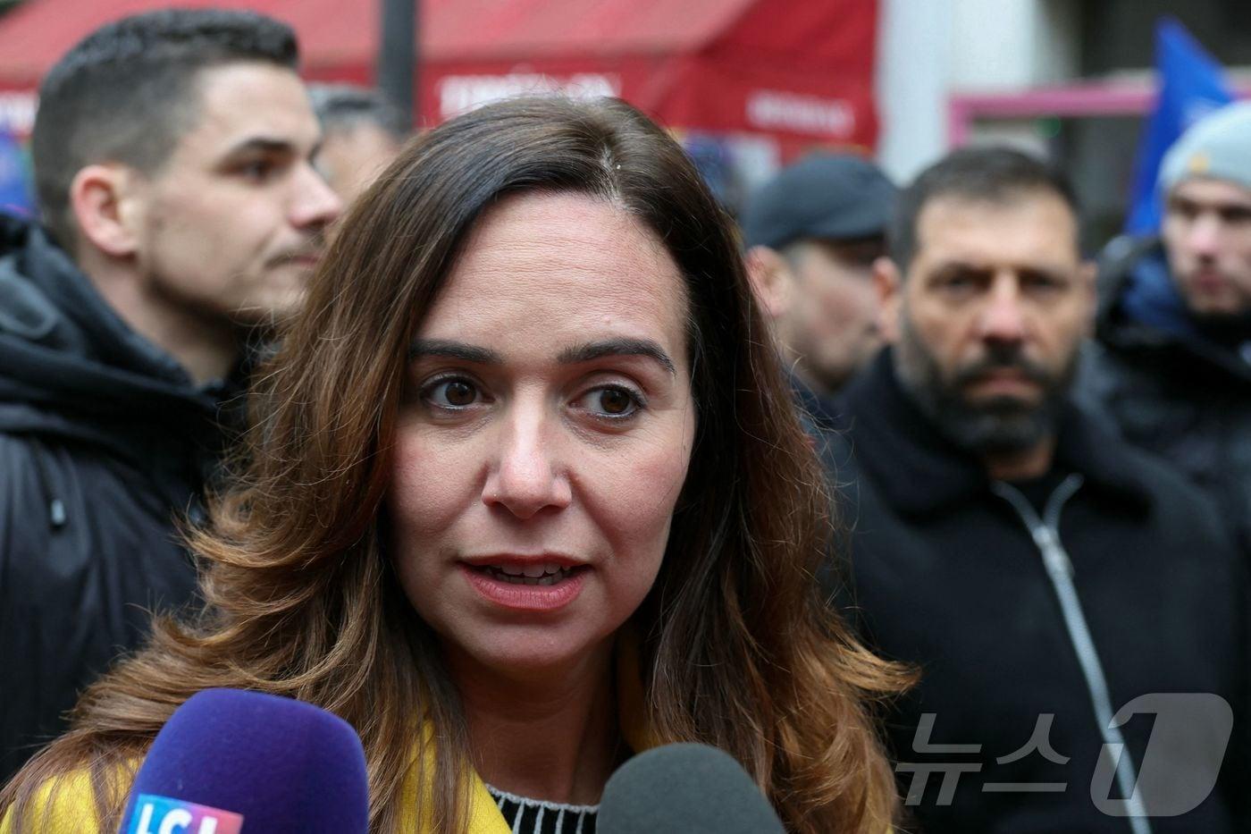 본문 이미지 - 사라 크나포 파리시장 후보 ⓒ AFP=뉴스1