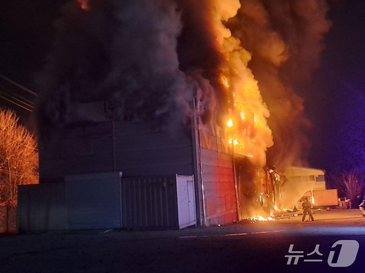 본문 이미지 - 화재 현장. (경기도소방재난본부 제공. 재판매 및 DB 금지) 2026.2.10/뉴스1
