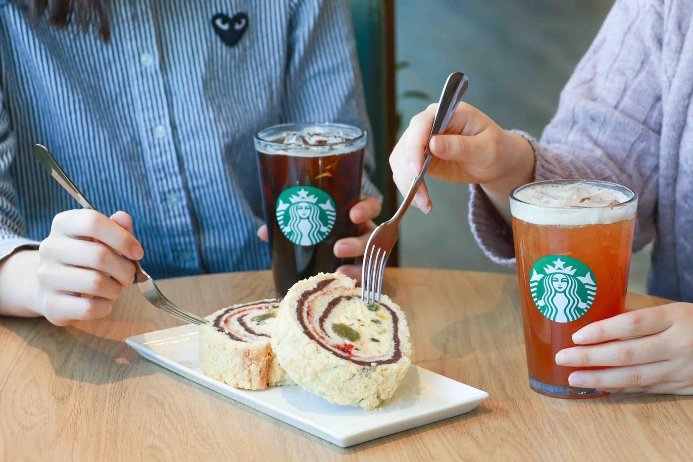 본문 이미지 - 스타벅스 테이스티 저니 '맘모롤'.(스타벅스 코리아 제공)