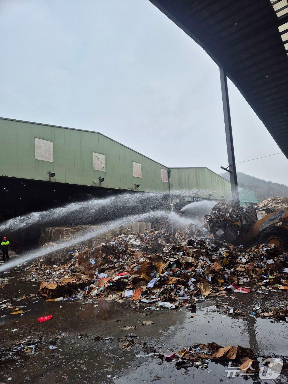 본문 이미지 - 화재 현장. (경기도소방재난본부 제공. 재판매 및 DB 금지) 2206.2.11/뉴스1