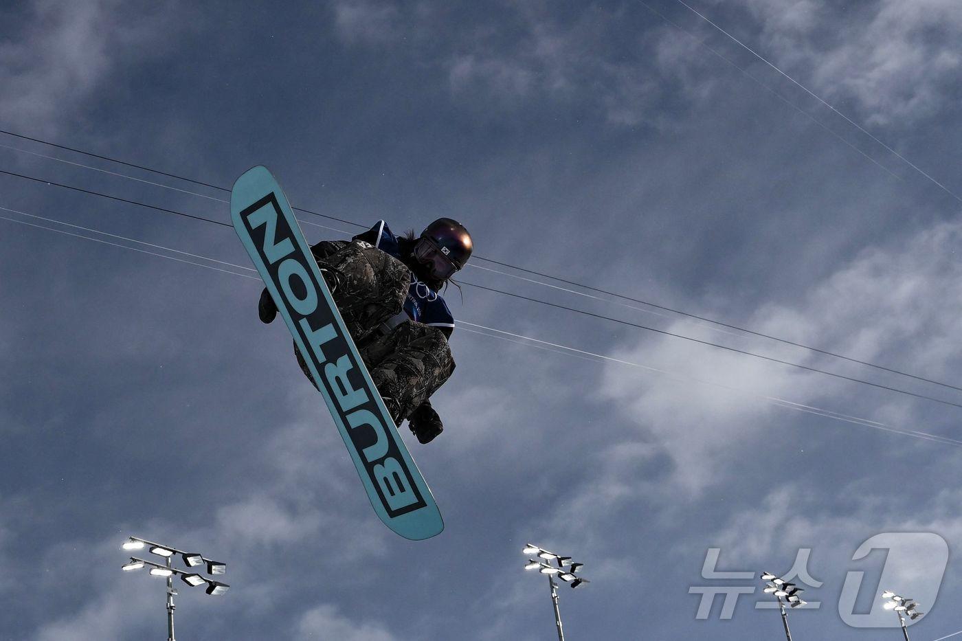 본문 이미지 - 최가온이 스노보드 여자 하프파이프 결선에 진출했다. ⓒ AFP=뉴스1