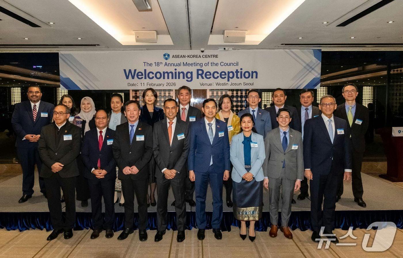 본문 이미지 - 11일 '제18차 한-아세안센터 정기이사회' 리셉션에 참가한 정의혜 차관보 (외교부 제공)