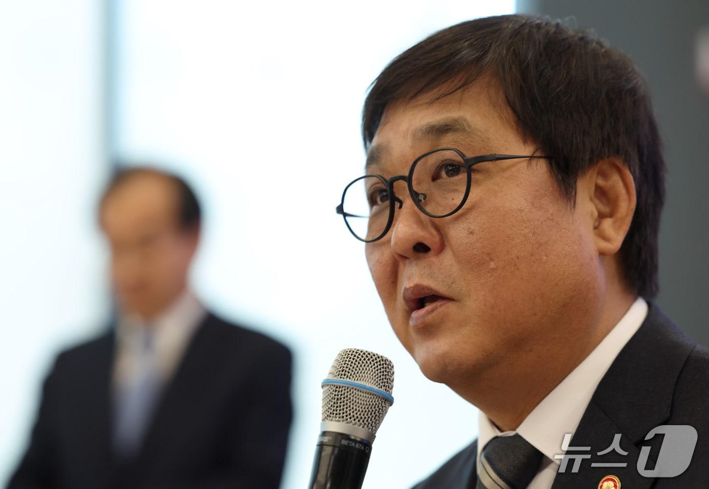 본문 이미지 - 최휘영 문화체육관광부 장관 취임 6개월 기자 간담회