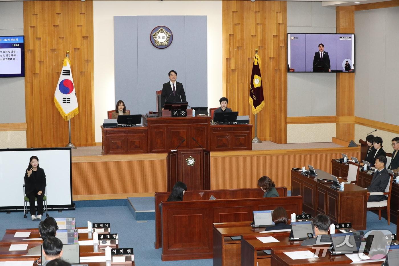 본문 이미지 - 울산 남구의회 이상기 의장이 12일 본회의장에서 열린 제275회 임시회 제2차 본회의에서 발언하고 있다.(울산 남구의회 제공. 재판매 및 DB금지)/뉴스1