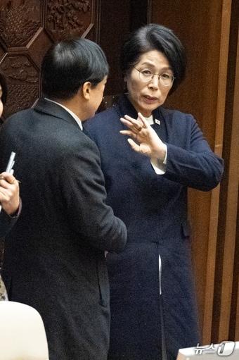 본문 이미지 - 최민희 더불어민주당 의원. 2026.2.12 ⓒ 뉴스1 유승관 기자