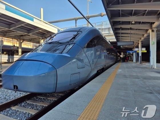 본문 이미지 - 동해선 KTX-이음 부전행 열차.(뉴스1 DB)