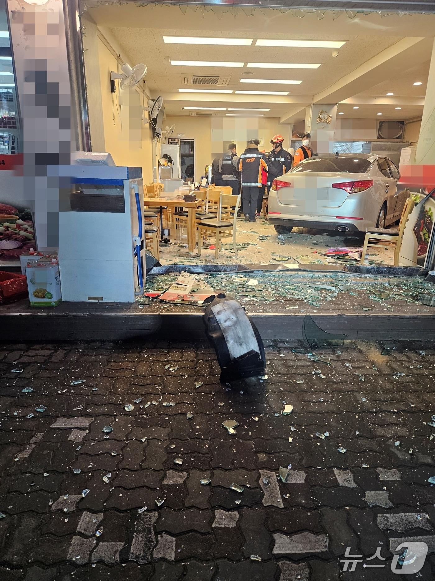 본문 이미지 - 사고현장(경기 김포소방서 제공/뉴스1)